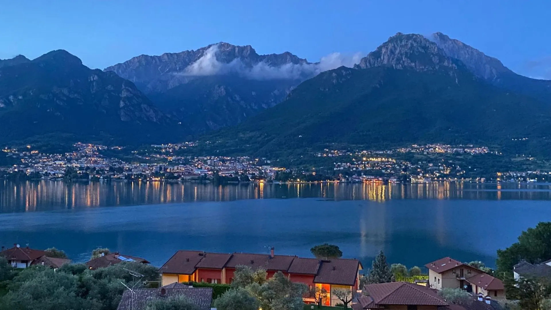 Apartment Le Terrazze Sul Lago Di Como Oliveto Lario