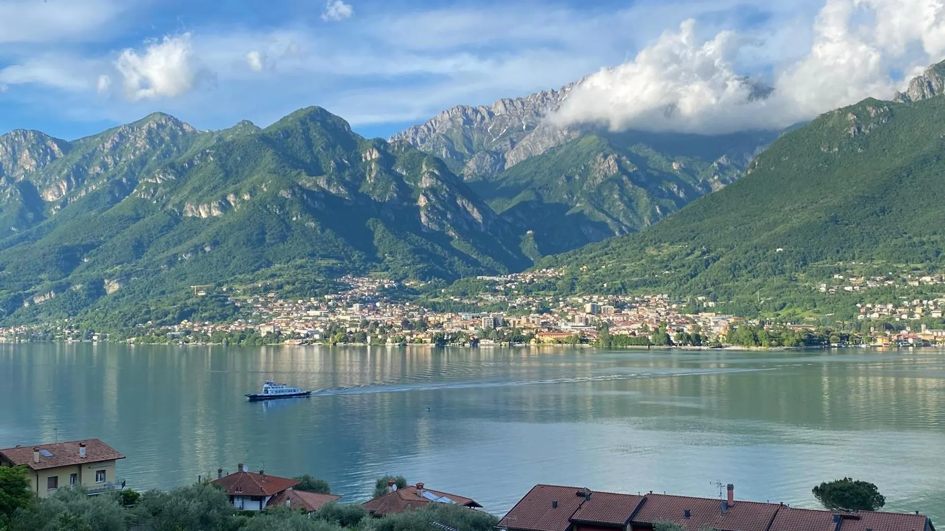 Le Terrazze Sul Lago Di Como Oliveto Lario Italy